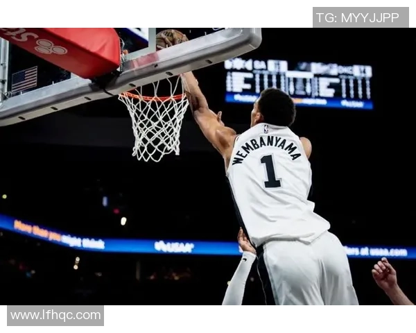 球星受伤成为球队困扰，马刺球迷担心季后赛之路