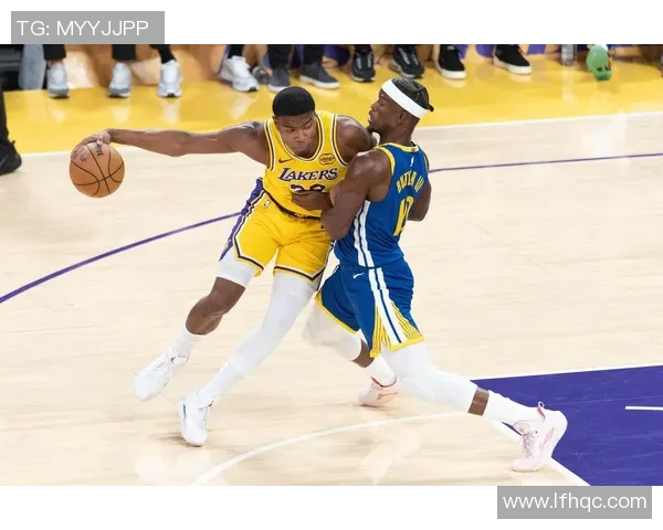 勇士逆转爵士，西部决赛将对抗湖人：一场惊心动魄的篮球对决