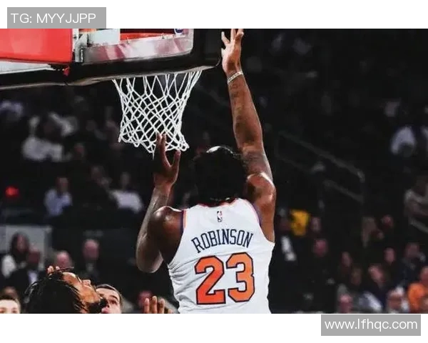 尼克斯球员弗兰克-尼基里诺输球后愤怒拆台,遭处罚 尼克斯球员弗兰克-尼基里诺输球后愤怒拆台,遭处罚